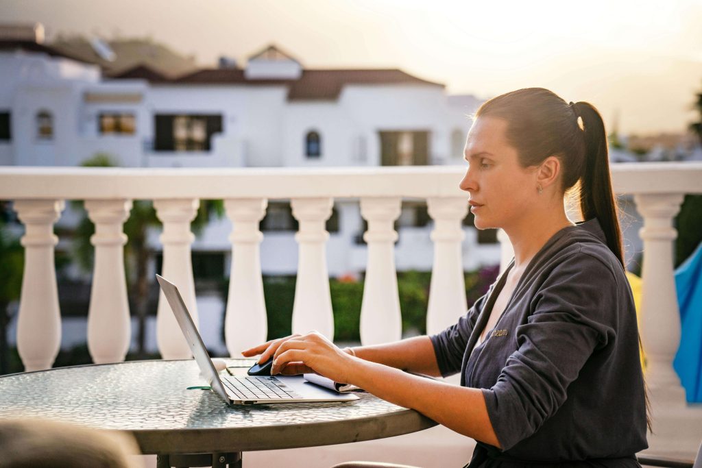 Career crafting for the future of work – freelancing and remote work opportunities.